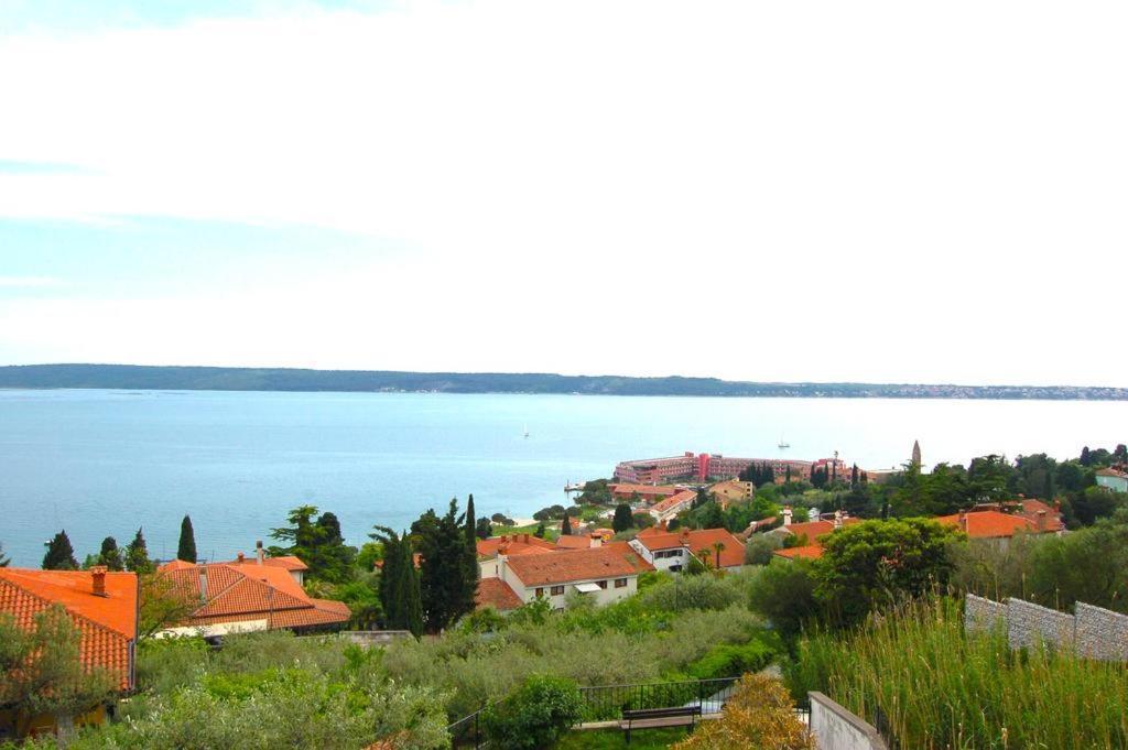 Apartamento Beautiful Street Portoroz Exterior foto